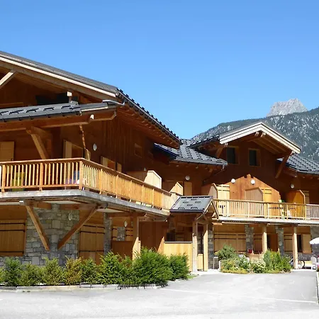 Familial Avec Parking Et Proche Des Pistes - Fr-1-464-201